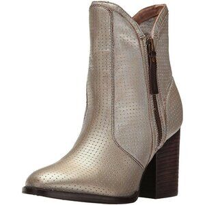 Seychelles Around The World Women's 9 M Silver Ankle Booties Suede Zipper Boots